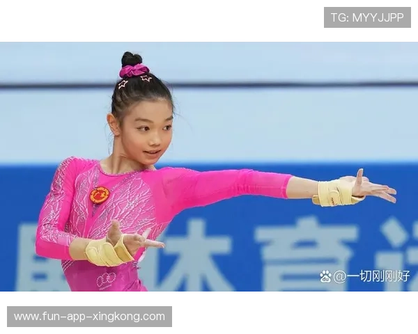 体操赛事舞台灯光与音效提升整体观赏性,表演体操
